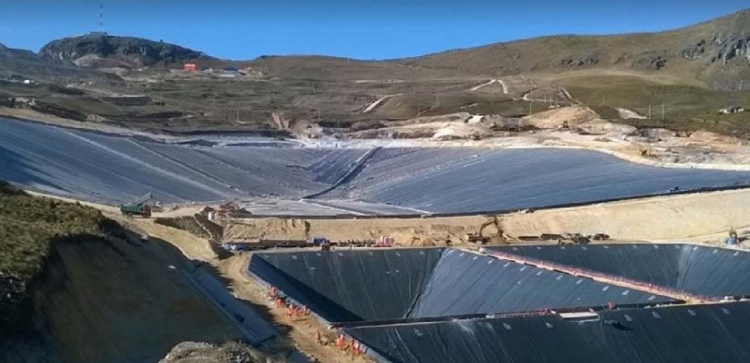 Normas Internacionales de Manejo de Presas de Relaves: Un Análisis Integral